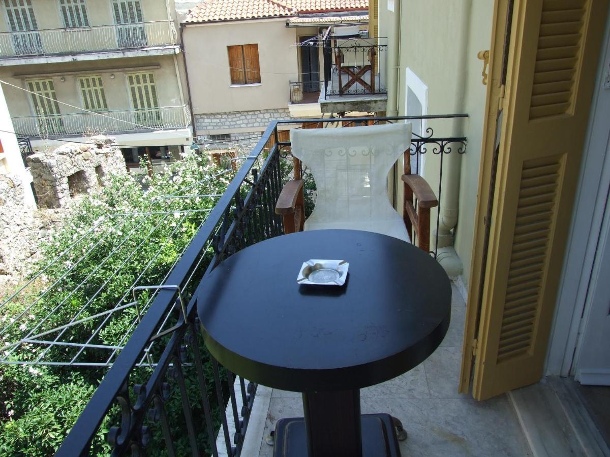 Nafpaktos Studio In Port Ιι Екстер'єр фото