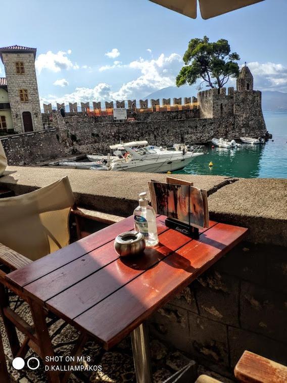 Nafpaktos Studio In Port Ιι Екстер'єр фото