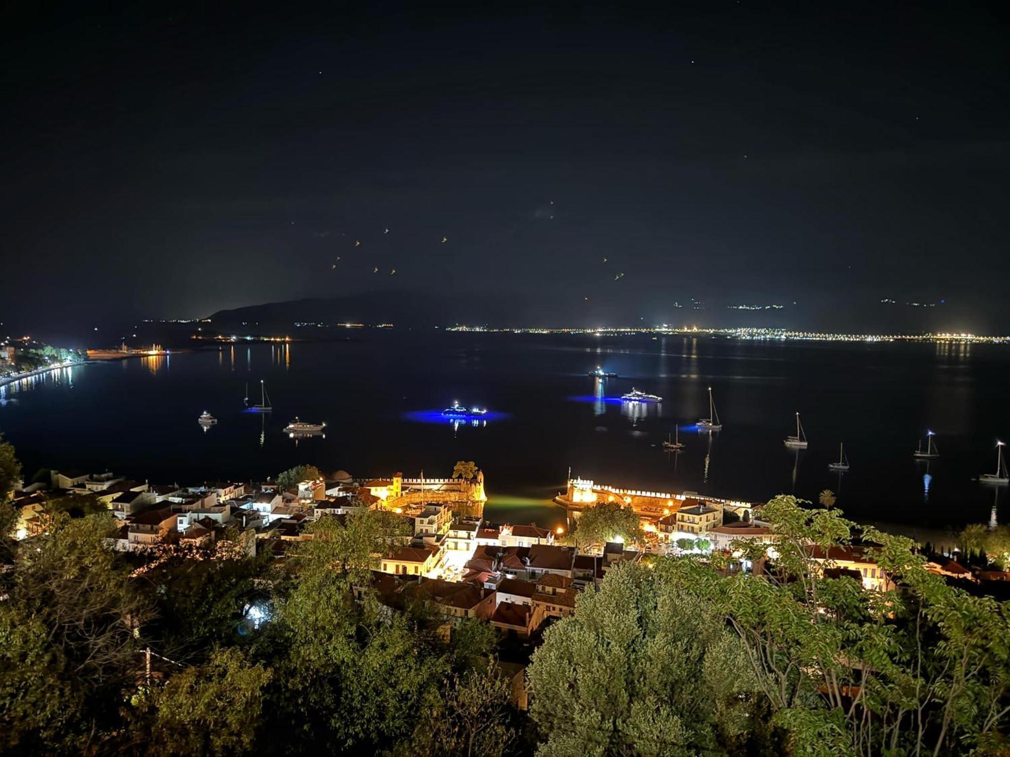 Nafpaktos Studio In Port Ιι Екстер'єр фото