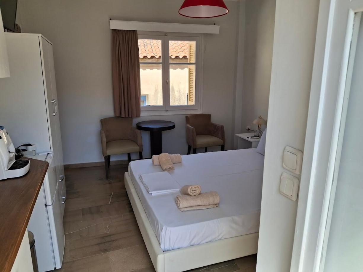 Nafpaktos Studio In Port Ιι Екстер'єр фото